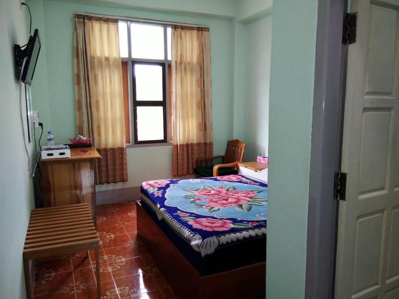 Dormitory @ Golden Kalaw Hotel Exterior photo